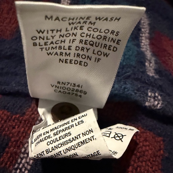 L.L. Bean Signature Red and Blue Patterned Top - Picture 8 of 8